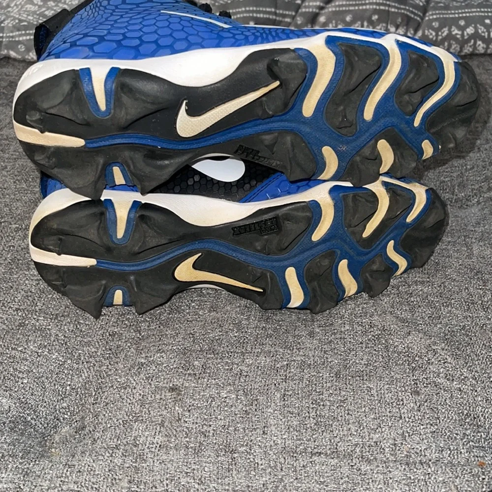Youth Nike Fastflex T856 Cleats sz 5.5Y